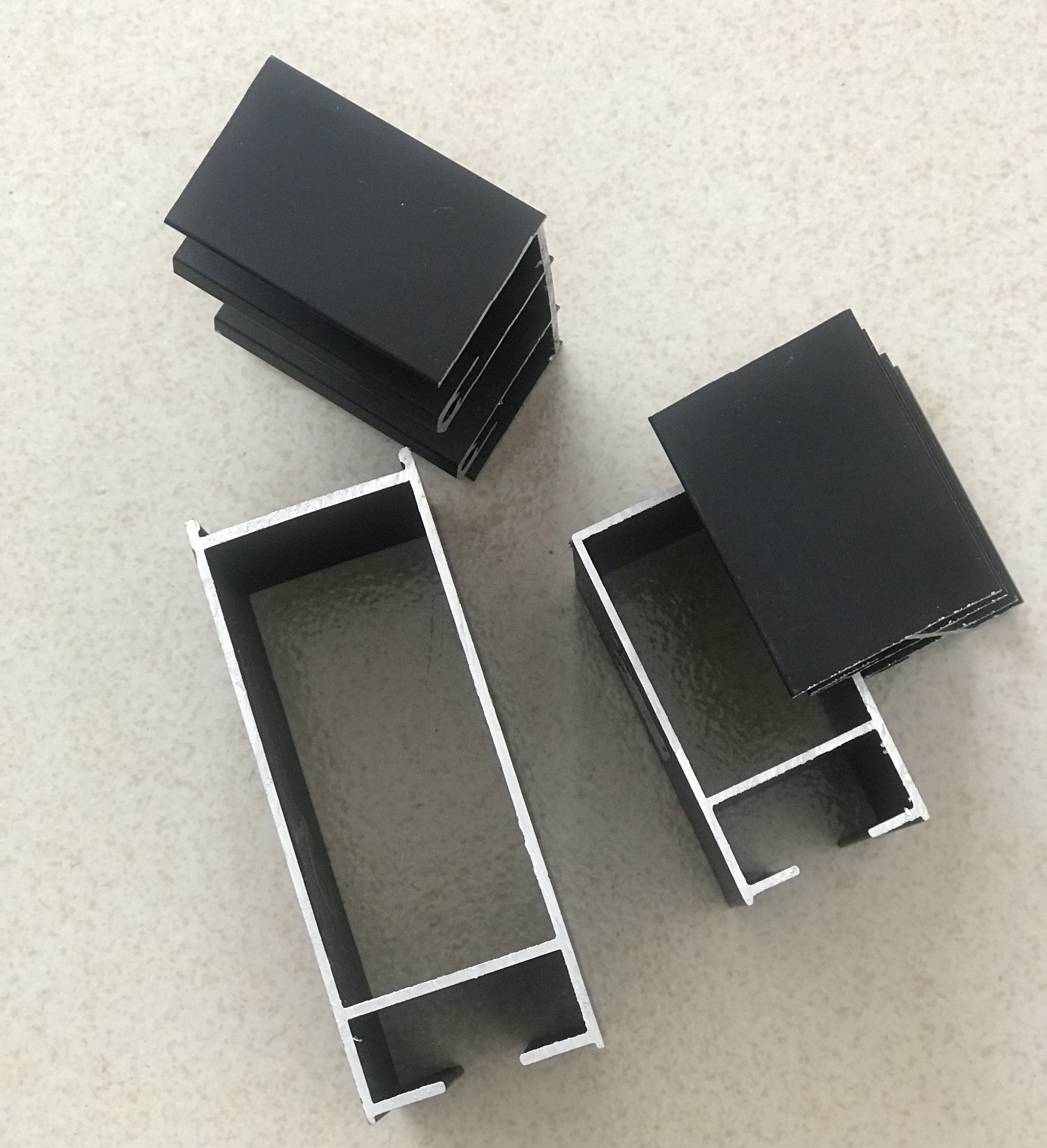 20-lijns aluminium raam- en deurprofielen met zilverkleurige anodisering