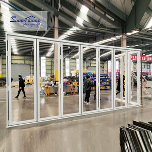 Superhouse op maat gemaakte NFRC-gecertificeerde, stormbestendige aluminium vouwdeur voor woningen, stormbestendige bescherming, terrasdeuren