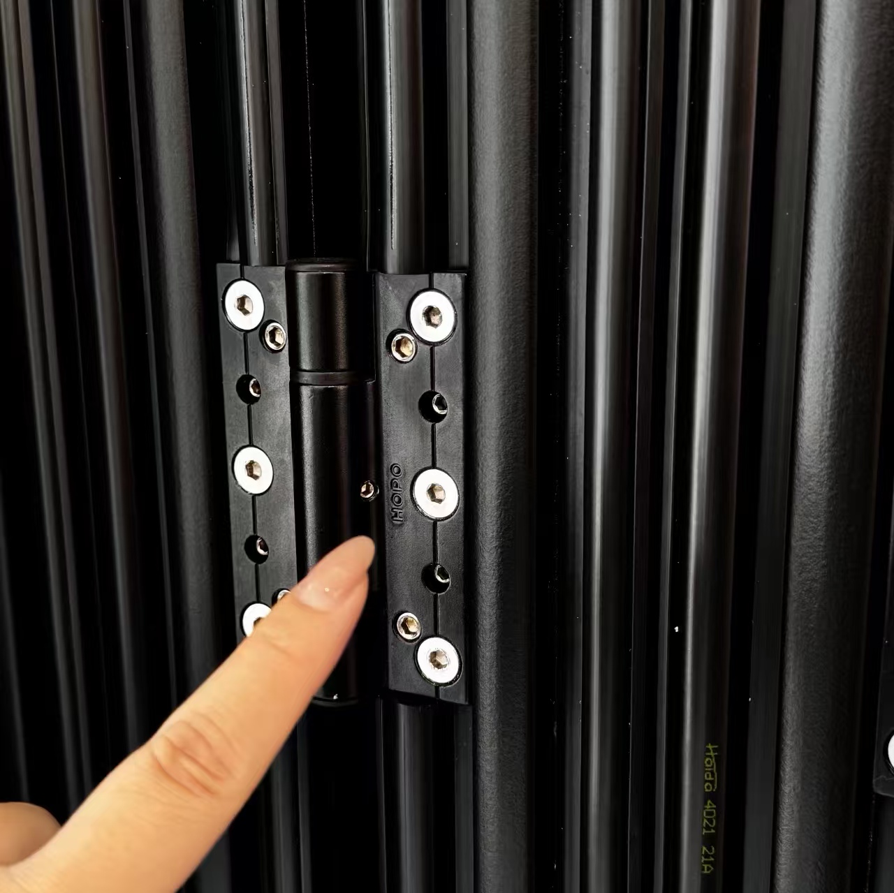 Aluminium buitendeur voor balkon of terras, Lowe Glass aluminium vouwdeur