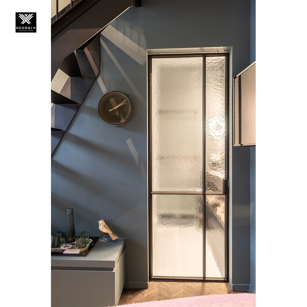 Hoogwaardige, op maat gemaakte, gekleurde smeedijzeren stalen binnendeuren voor woningen met regenbestendig glas, moderne smalle Crittall deuren.