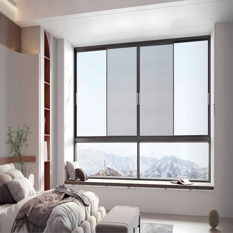 Moderne schuiframen en -deuren van aluminiumlegering met glas, thermische onderbreking en winddichte eigenschappen, geschikt voor buitentoepassingen in hotels en villa's.