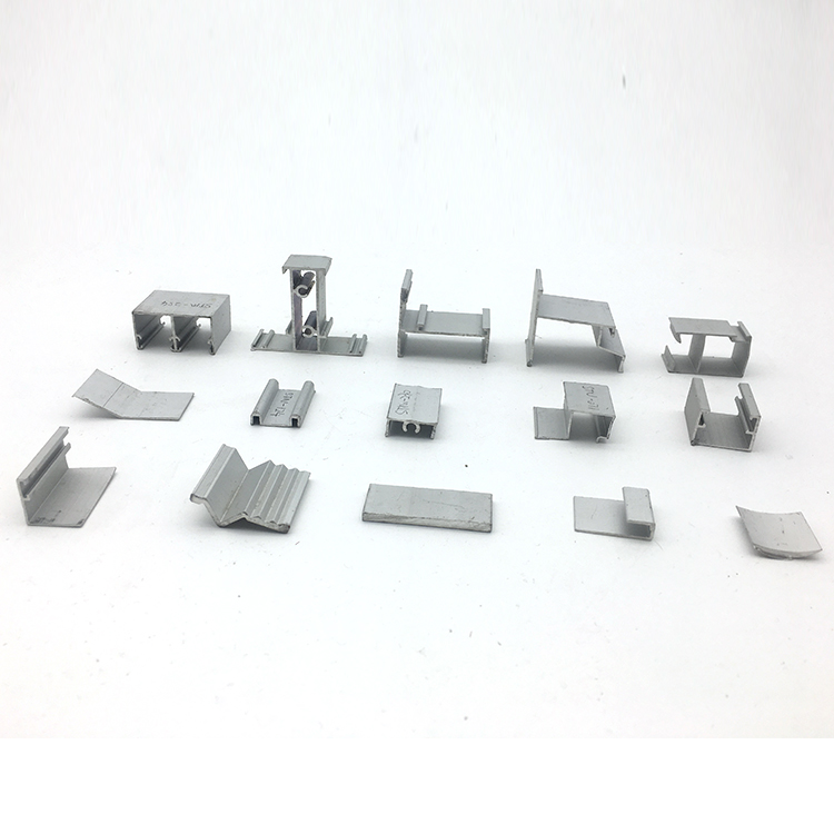 Gratis proefmonster van een aluminium kledingkastprofiel met houtnerf / Aluminium kledingkastprofiel / Decoratieve aluminium kasten met glas
