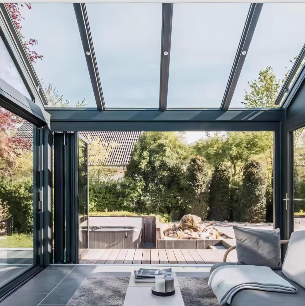 Aluminium buitendeur voor balkon of terras, Lowe Glass aluminium vouwdeur