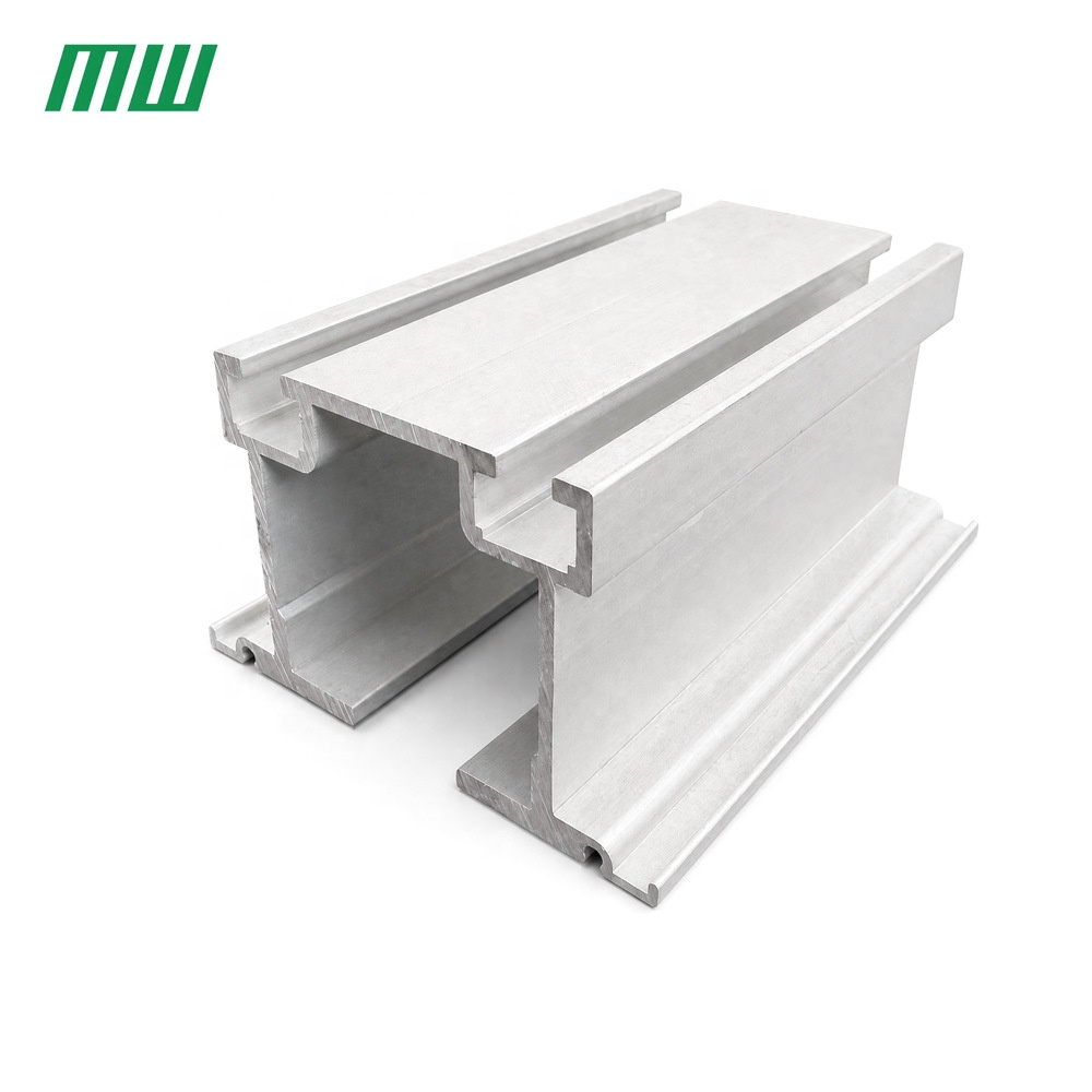 Project voor de horeca: Aluminium scheidingswand, geëxtrudeerd aluminium profiel, vouwdeur voor lobby en gang.