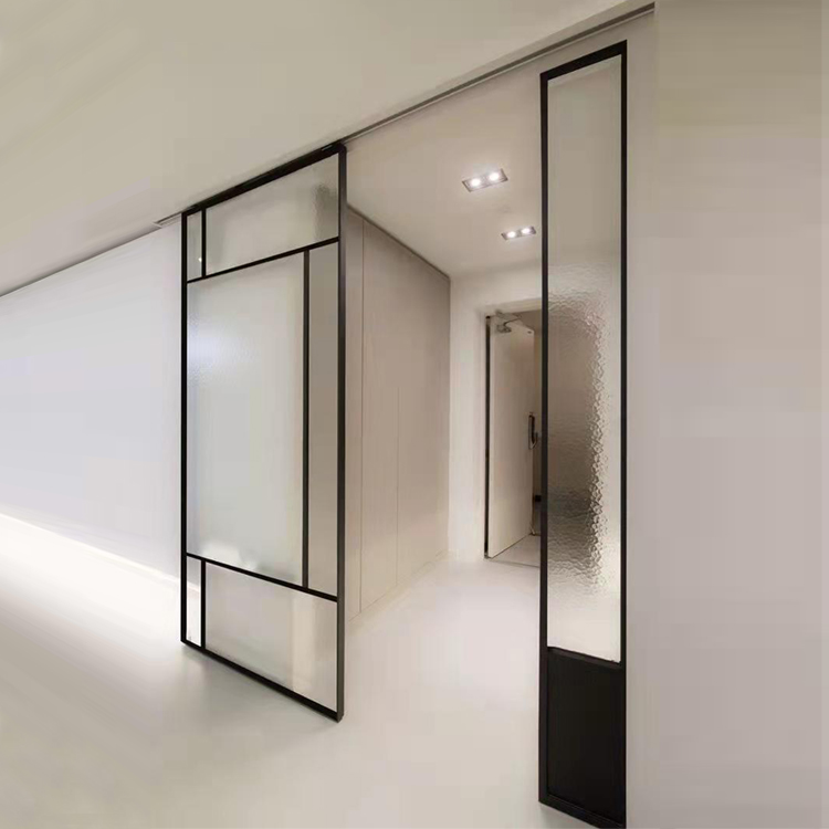 Nieuw ontwerp, Europese stijl, aluminium schuifdeur met zwart frame en glas, smal frame, binnenafscheiding, matglazen schuifdeur.
