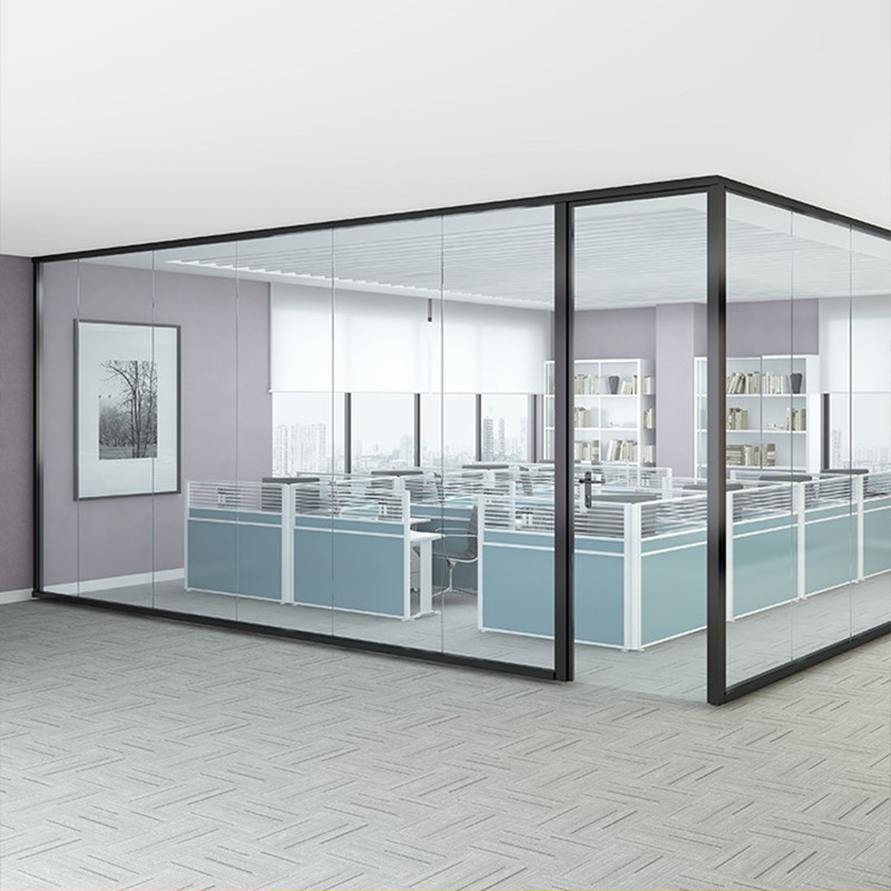 Moderne schuifwand met binnenzijde van aluminiumlegering en buitenzijde van glas, enkelvoudig gehard transparant, eenvoudige installatie, geluidsisolatie binnenshuis.