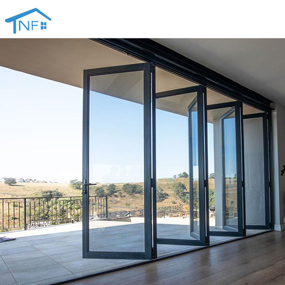 Commerciële moderne, energiezuinige aluminium vouwdeur voor hotels, afgewerkte buitenkant met thermische onderbreking, accordeonvouw, dubbel glas.