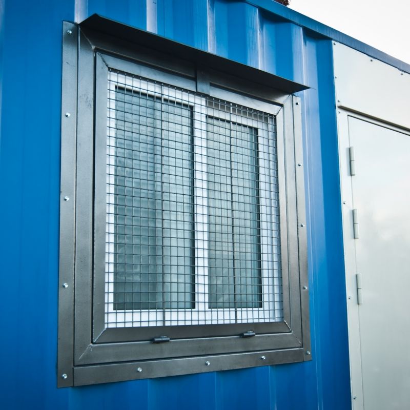 Op maat gemaakte antidiefstal schuiframen van aluminiumlegering met veiligheidsrooster voor containerwoningen.