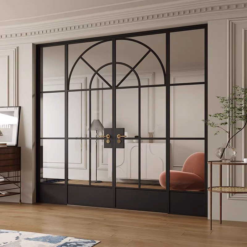 Boogvormige aluminium draaideuren voor binnen, badkamer, keuken, dubbele deur, moderne vlakke aluminium openslaande deuren met glas en roosters.