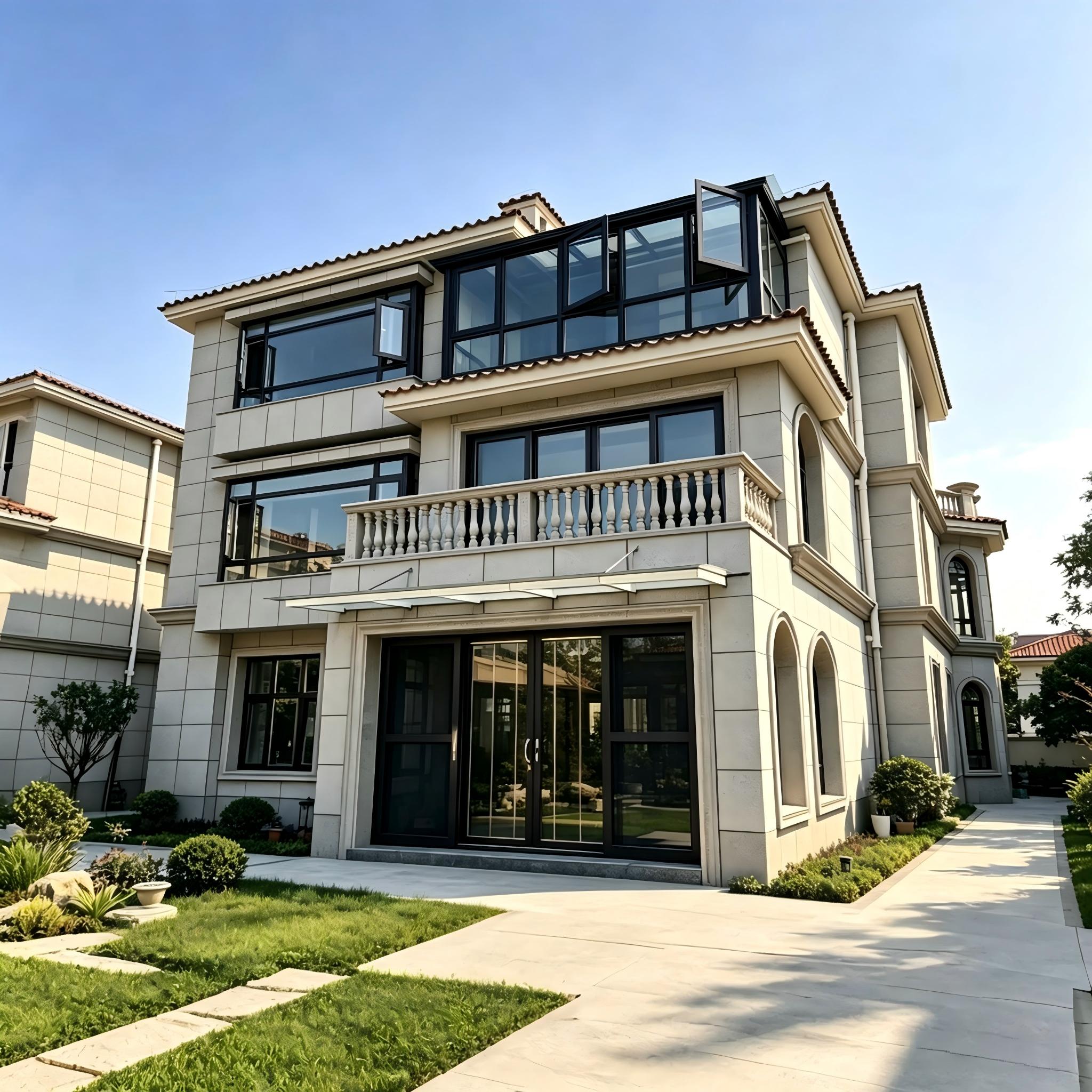 Aluminium draai-kiepraam met zoutnevelbestendig geanodiseerd frame, enkel glas, geschikt voor tropische kustklimaten, gemaakt in China. Totaal project.