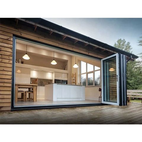 Luxe moderne vouwdeursystemen van aluminiumlegering met dubbel gehard glas, geschikt voor buitengebruik, dubbele vouwdeuren met afgewerkte oppervlakte, op maat gemaakt voor villa's.