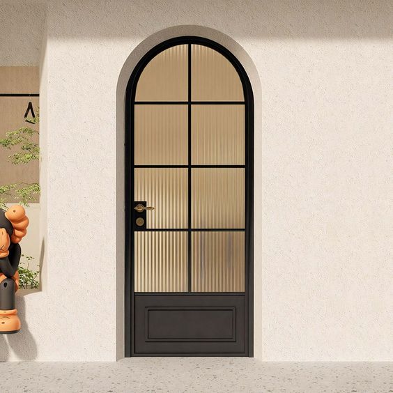 Moderne Franse stijl Crittall ramen, stalen scharnierende enkele deur, afgewerkte binnendeur, draaideur voor kelder, duw-trekmechanisme.