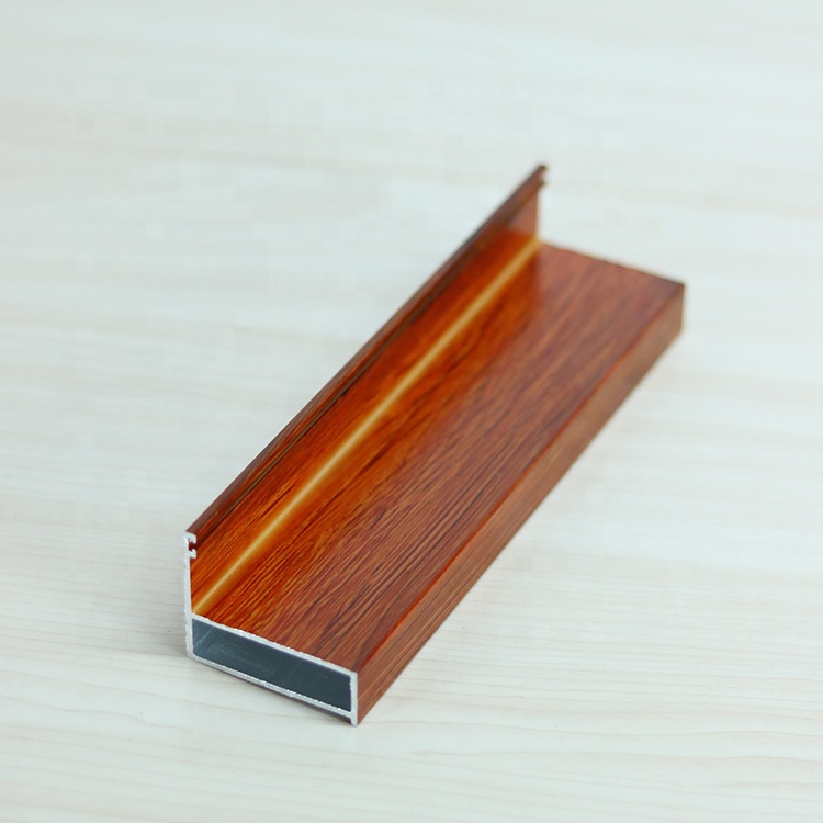 Aluminium deuren en ramen met thermische onderbreking en houtnerfpatroon. Aluminium extrusieprofiel voor ramen en deuren.