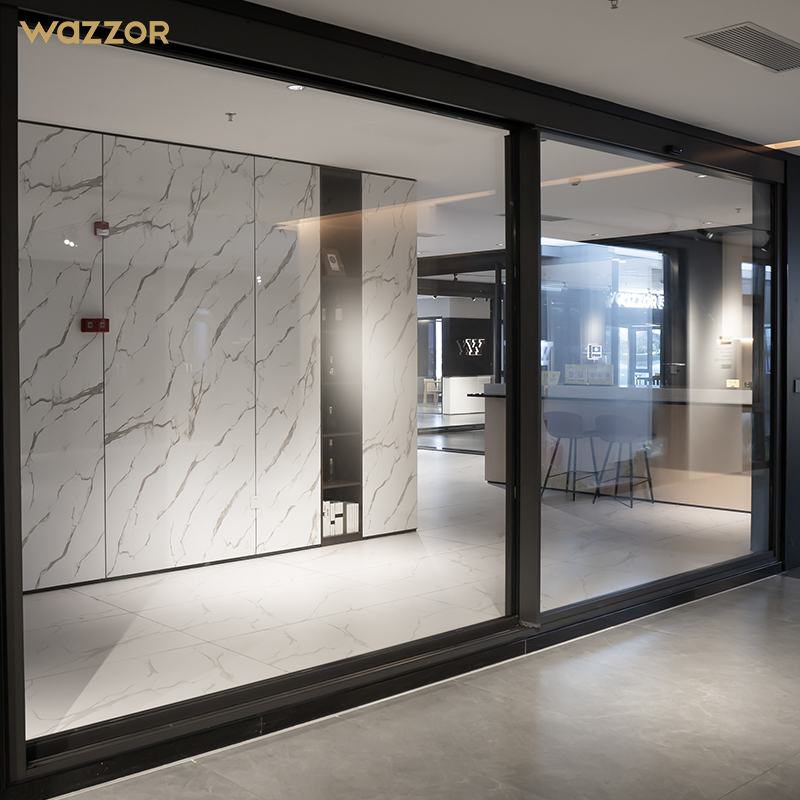 Wazzor energiezuinige aluminium schuifdeuren met gehard glas, frameloos, geschikt voor terras, balkon en andere binnenruimtes.
