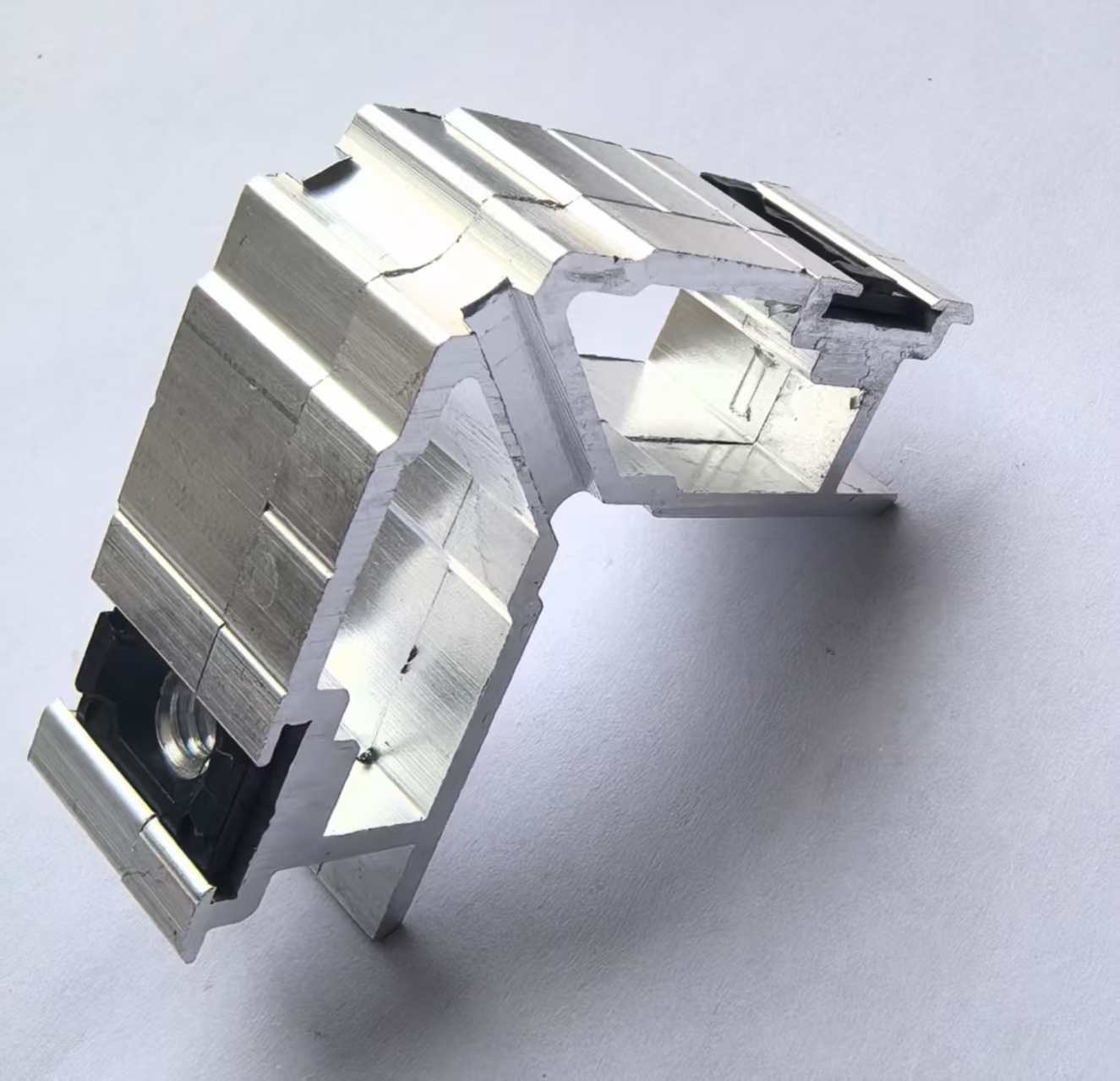 Deur- en raamaccessoires: aluminium hoekverbindingen