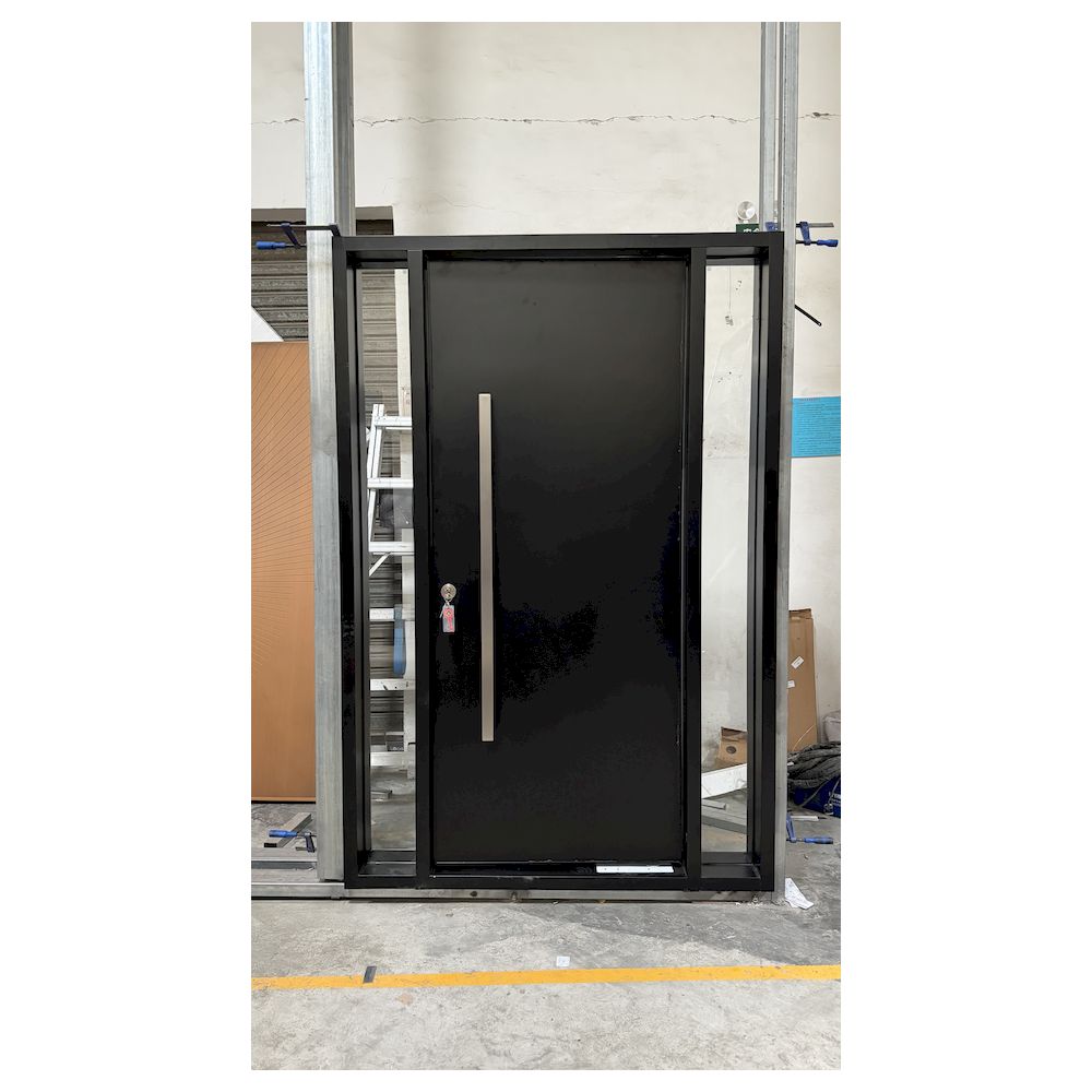 Op maat gemaakte aluminium voordeur, moderne aluminium voordeur, weerbestendige aluminium voordeur voor luxe woningprojecten.
