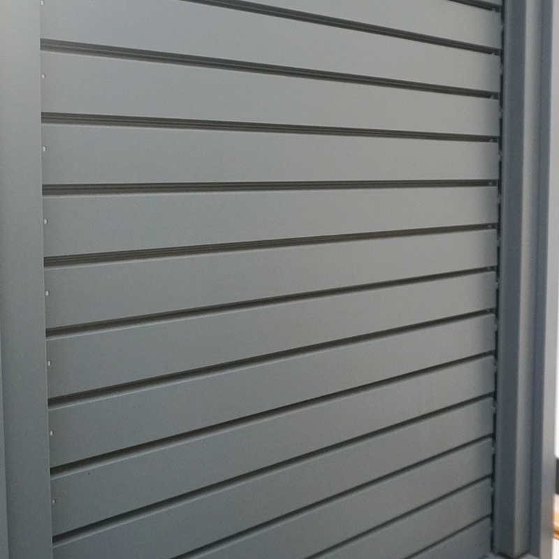 Op maat gemaakte aluminium lamellenramen, vaste lamellenramen, verticale aluminium lamellenramen, schuifluiken en -deuren.