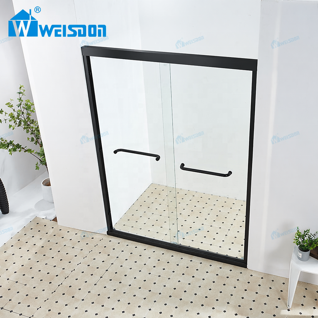 Badkamer op maat ontworpen voor villa's en hotels, met een frame van matzwart aluminiumlegering (5+5 mm gelaagd gehard glas) en een dubbele schuifdeur voor de douche.