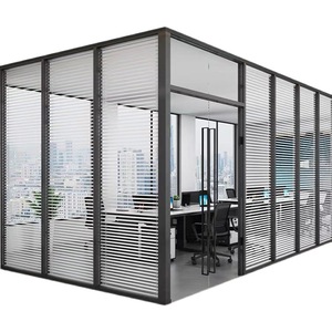Moderne schuifwand met aluminiumlegering en glas