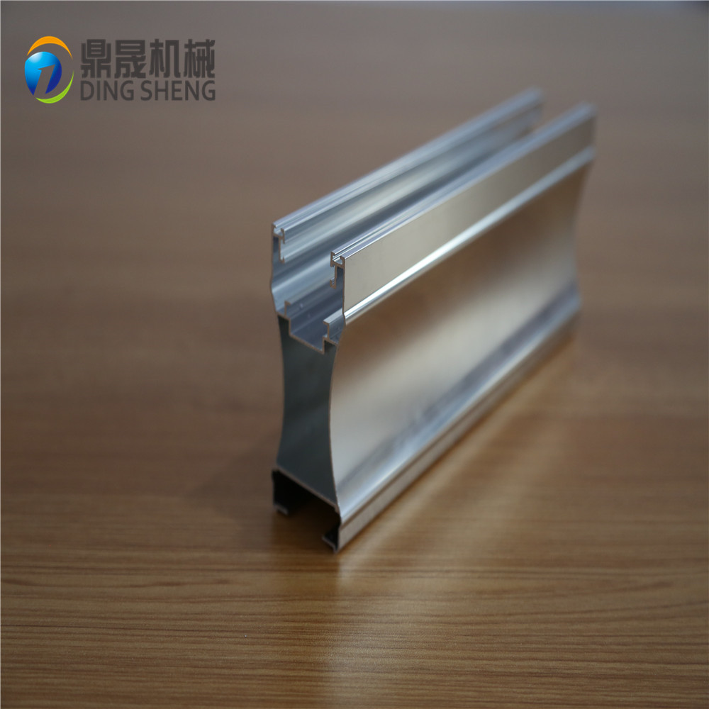 Aluminium profiel voor raam- en deurverbinding